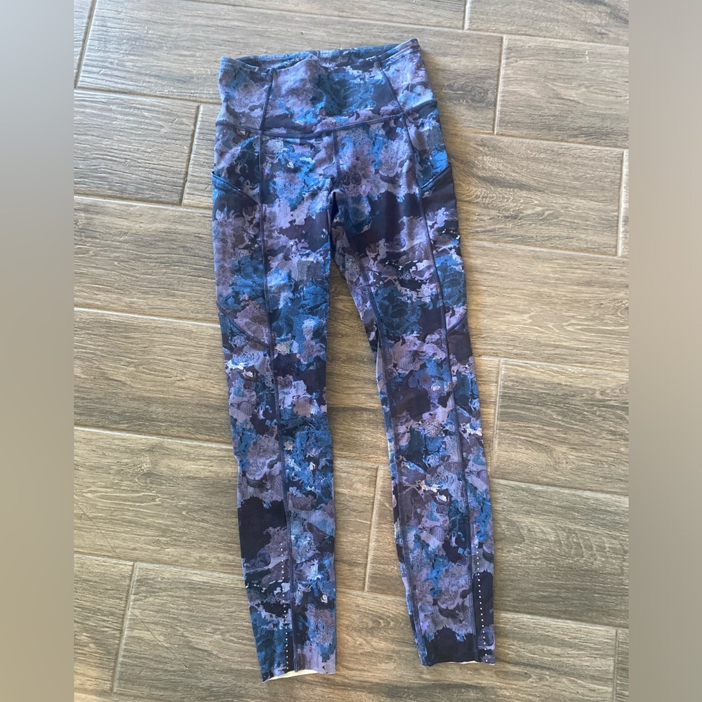 Lululemon Women’s Wunder Under Luxtreme Pockets Reflective Multicolored Sz 4